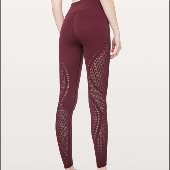 Lululemon Reveal Tight Mindful Motion 28" - Picture 2 of 12